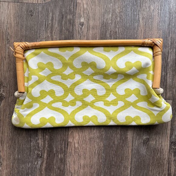 Donna Dixon Green and White Patterned Bamboo Handle Tote Bag - Picture 1 of 2